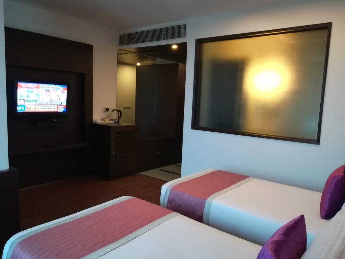 Capital O 7331 Hotel Downtown New Delhi Ngoại thất bức ảnh