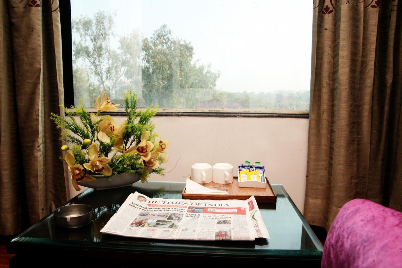 Capital O 7331 Hotel Downtown New Delhi Ngoại thất bức ảnh